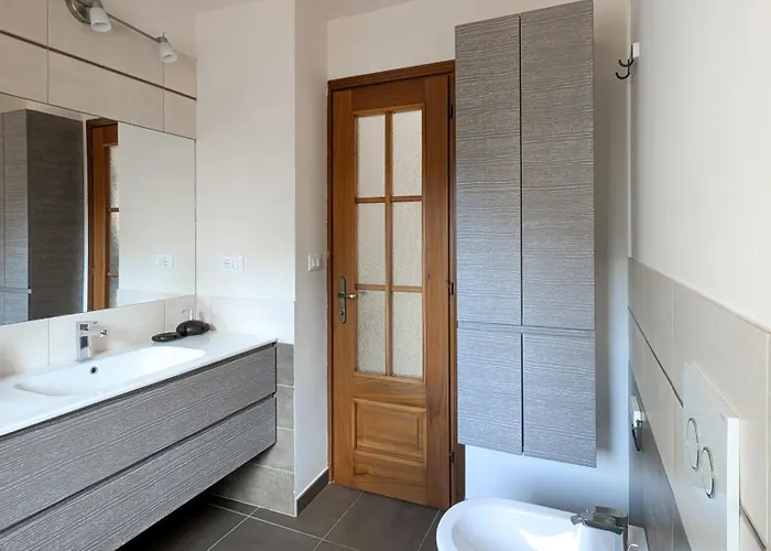 - Via Parigi Lejlighed